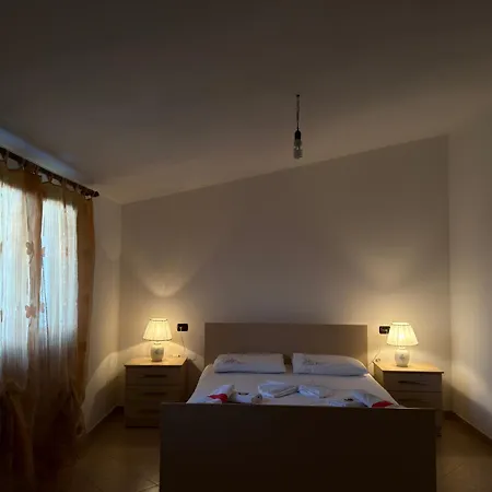 Dom wakacyjny Spacious Near Airport Tirana - Preza Area Vorë