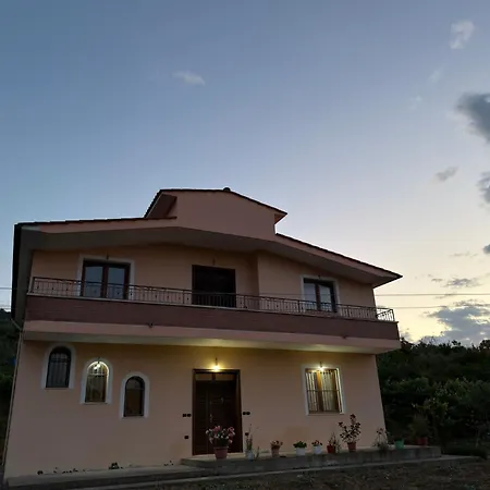 Spacious Near Airport Tirana - Preza Area Casa de Férias *