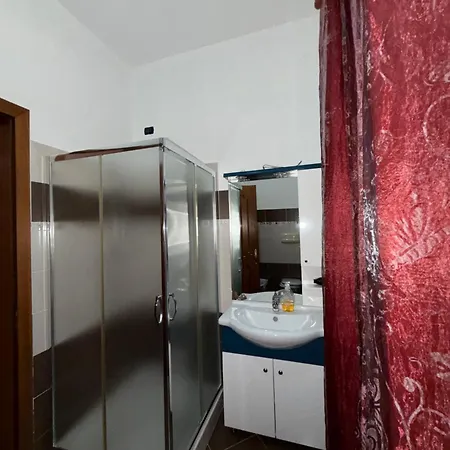 Dom wakacyjny Spacious Near Airport Tirana - Preza Area Vorë
