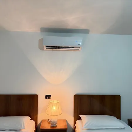 Spacious Near Airport Tirana Dom wakacyjny Vorë